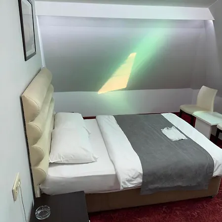 Hotel Timya 2*